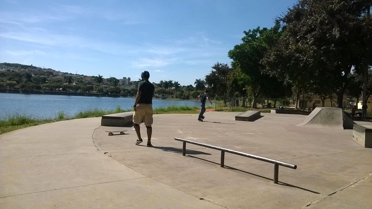 Tricks esteve na pista de skate de Sete Lagoas