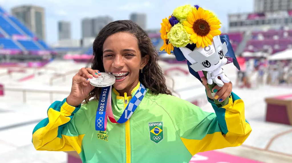 Aos 13 anos, Rayssa Leal faz história