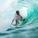 O tipo de onda ideal precisa considerar diversos fatores como o fundo do mar, a sua profundidade, bem como as condições de vento