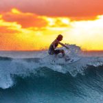 Veja cinco técnicas do surf que são ideais para iniciantes aprenderem, além disso, como fazer a postura certa em cada uma
