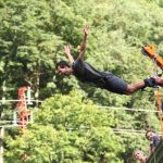 Conheça a curiosa origem do bungee jumping, um esporte radical em contato com a natureza que atrai pessoas do mundo todo