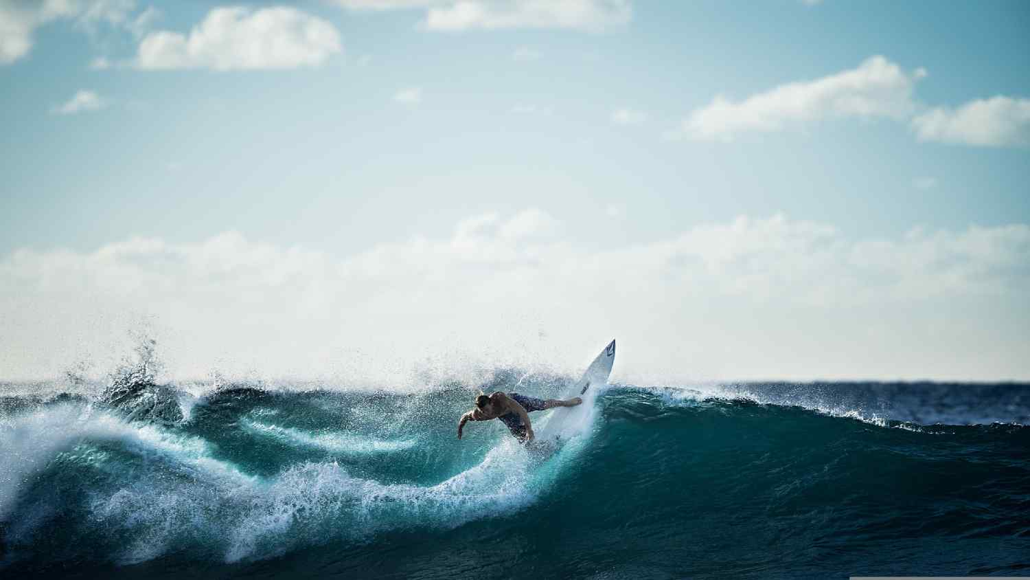 Conheça a classificação dos surfistas profissionais mais premiados da história e como se destacaram no esporte