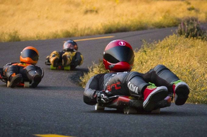 Street Luge: a combinação perfeita de asfalto e velocidade que você pode querer