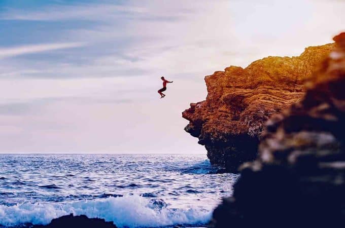 Cliff Diving possui três modalidades diferentes, uma mais emocionante que a outra