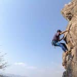 Na escalada veja quais são os equipamentos de segurança essenciais para a prática desse que é um esporte radical