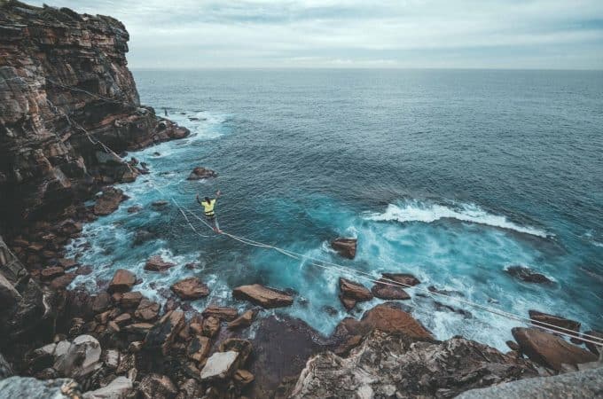 Manobras de slackline que você precisa conhecer